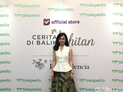 810 Koleksi Model Baju Batik Dea Valencia Terbaru