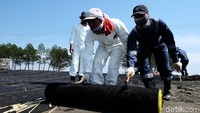 Ridwan mewanti-wanti Pertamina untuk komitmen menyelesaikan masalah pencemaran hingga selesai. Ia juga mengapresiasi Pertamina yang tak lari dari tanggung jawab. Untuk mengganti kerugian nelayan dan petambak yang jadi korban pencemaran, Emil sudah memerintahkan Bupati Karawang Cellica Nurrachadiana untuk mendata dan mencatat jumlah kerugian.