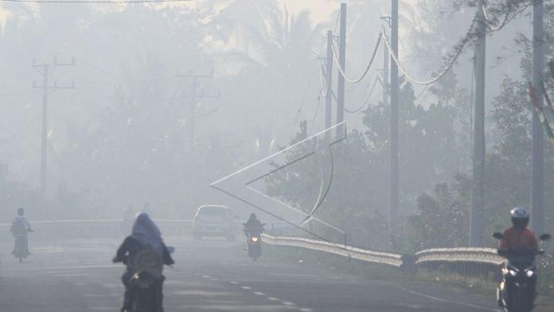 Penerbangan di Aceh Terganggu Akibat Kabut Asap Kiriman dari Riau Penerbangan di Aceh Terganggu Akibat Kabut Asap Kiriman dari Riau