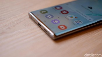 Vendor asal Korea Selatan itu mengklaim prosesorny hemat daya CPU sebesar 33 persen dan GPU 42 persen dibandingman Galaxy Note 9. Foto: Adi Fida Rahman/detikINET