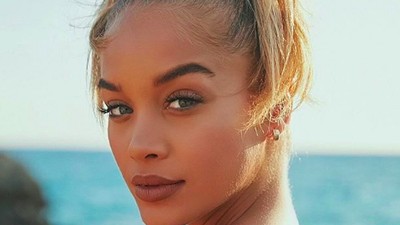 Foto: Liburannya Model Seksi, Jasmine Sanders