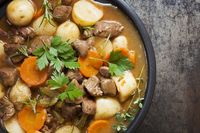 Apa Benar Makan Daging Kambing Picu Kolesterol Naik?