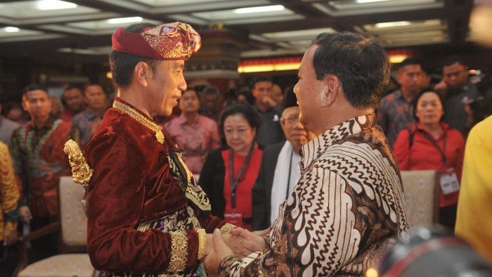 Prabowo Tak Baperan, Tenang di Perayaan Lawan