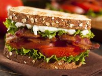 Selebriti Chef Ini Tolak Pakai Alpukat Dalam Sandwich