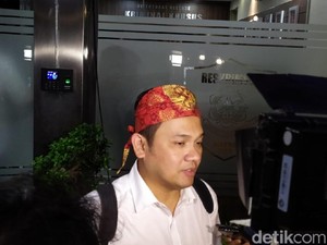 Dipanggil Polisi terkait Vs Hotman, Farhat Abbas Absen