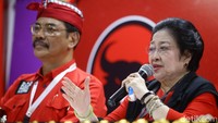 Megawati juga berjanji menyelesaikan permasalahan partai dengan asas kekeluargaan. Dia juga berjanji bekerja dengan jujur dan adil.