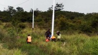 PLN telah membangun jaringan baik Jaringan Tegangan Menengah (JTM) atau pun Jaringan Tegangan Rendah (JTR) serta beberapa Gardu. Pool/PLN.
