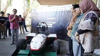 Tim Anargya sendiri merupakan salah satu tim yang ada di ITS yang berkonsentrasi di bidang mobil listrik formula yang dibawahi oleh Pusat Unggulan Iptek Sistem dan Kontrol Otomotif (PUI-SKO) ITS. Foto: Pool (ITS)
