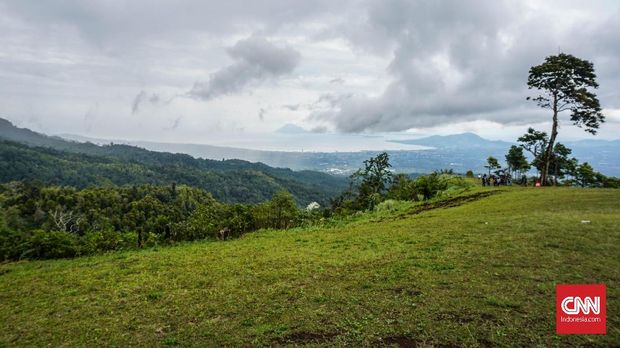'Diusir' Hujan di Tomohon