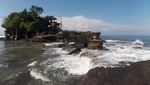 Pesona Tanah Lot Bali, Mitosnya Bisa Bikin Putus Cinta