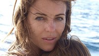 Damian merupakan putranya yang lahir pada 4 April 2002 lalu. Dok. Instagram/elizabethhurley1