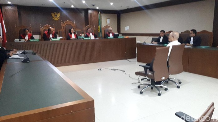 Direktur Utama PT Cahaya Prima Cemerlang (CPC), Freddy Lumban Tobing jalani sidang dakwaan (Faiq-detik)
