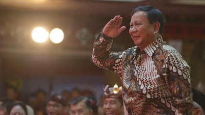 Potret Prabowo Ikut Pertemuan Koalisi Jokowi di Sela Kongres PDIP