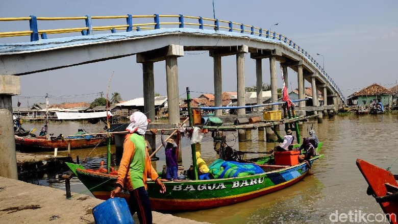 7.782 Nelayan Terdampak Tumpahan Minyak Pertamina di Karawang 7.782 Nelayan Terdampak Tumpahan Minyak Pertamina di Karawang