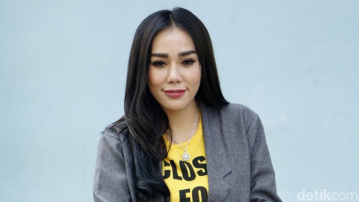 Suka Ngigau Tengah Malam Dj Bebby Fey Masih Trauma Kosnya Kebakaran