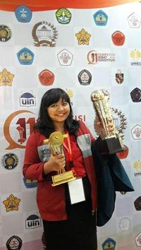 Kisahnya Viral, Ini Perjuangan Driver Ojol yang Lulus Cum Laude dari Undip