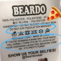 Selipan humor di label instruksi baju ini dijamin bikin kamu senyum-senyum sendiri sebelum memakainya. Foto: Instagram, Brightside