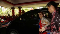 Menteri Kelautan dan Perikanan Susi Pudjiastuti tiba di lokasi Kongres V PDIP.
