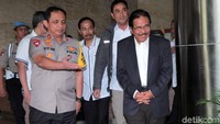 Sofyan menyebut pihaknya juga akan memperbaiki sistem di tubuh kementerian tersebut. Perbaikan itu untuk menghindari praktik-praktik pemalsuan sertifikat tanah mengingat saat ini Kementerian ATR/BPN tengah fokus mengeluarkan sertifikat tanah sebanyak mungkin sesuai dengan instruksi Presiden Joko Widodo.