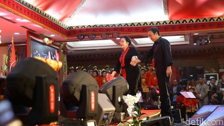 Prananda Usai Penutupan Kongres V PDIP: Kita Solid Bergerak Prananda Usai Penutupan Kongres V PDIP: Kita Solid Bergerak