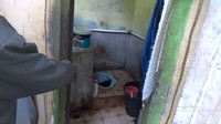 Sumiati tidak tahu persis asal muasal ular berukuran 4 meter itu bisa masuk ke saluran toilet di rumahnya. Dia menuturkan evakuasi ular dari lubang jamban berlangsung selama 4 jam.