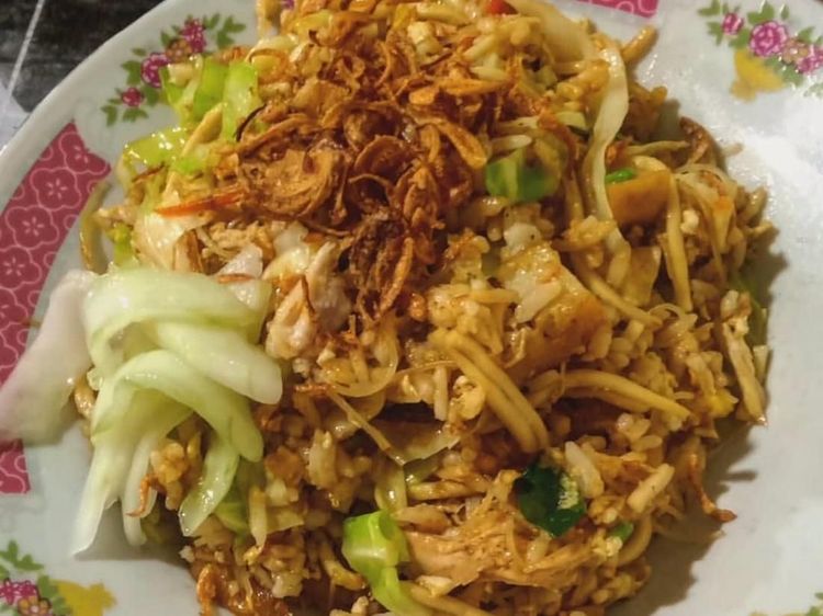 Mlekoh Pedas Nasi Goreng Jawa Penambah Semangat Hari Jumat