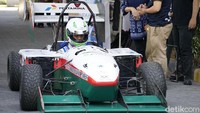 Anargya EV Mark 1.0 menggunakan kapasitas baterai maksimum hingga 304 volt dan menggunakan motor listrik berdaya 72 Kilowatt. Dengan kapasitas ini, Anargya EV MARK 1.0 digadang-gadang mampu menempuh jarak sejauh 75 meter hanya dalam waktu lima detik dengan kecepatan maksimum 100 km/jam. Foto: Pool (ITS)