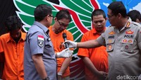 Salah satu tersangka mengaku sudah pernah ditahan dalam kasus yang sama.