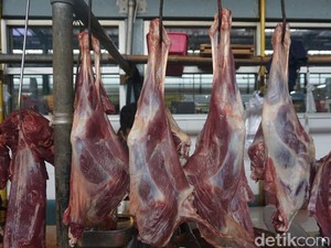 Di Pasar Modern Ini Bisa Belanja Daging Sapi dan Kambing Muda Segar