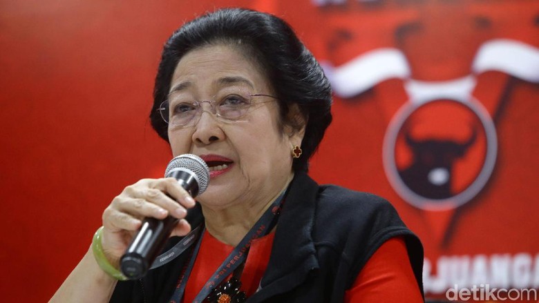Soal Kandidat Menteri dari PDIP, Megawati: Tunggu Tanggal Mainnya Soal Kandidat Menteri dari PDIP, Megawati: Tunggu Tanggal Mainnya