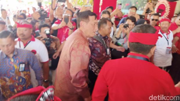 Menteri-menteri Kabinet Jokowi Merapat ke Kongres PDIP di Bali