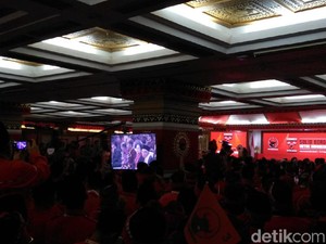 Prabowo Disambut Tepuk Tangan Kader PDIP di Kongres