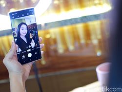 Menggenggam Galaxy Note 10 di Indonesia
