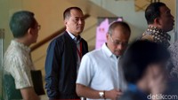 Dalam pengembangan kasus suap proyek Meikarta ini, KPK menetapkan Bartholomeus Toto dan Sekda Jabar nonaktif Iwa Karniwa sebagai tersangka.