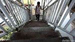 Hati-hati! JPO Jalan Tubagus Angke Mulai Keropos