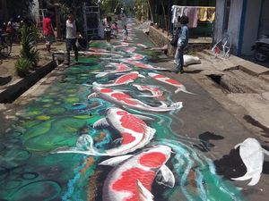 Kece! Jalanan Kampung di Magelang Disulap Jadi Sungai yang Penuh Koi