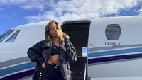 Dalam Instagramnya, model cantik ini suka berbagi momen liburannya. (golden_barbie/Instagram)