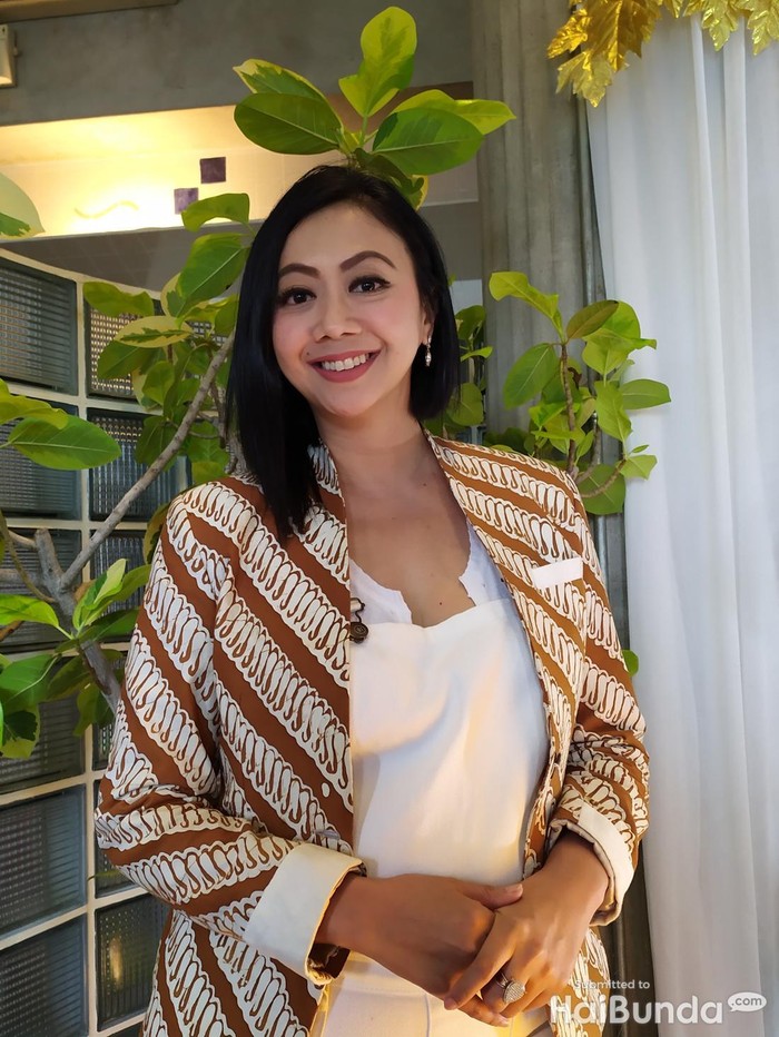 asri welas dalam acara imoo