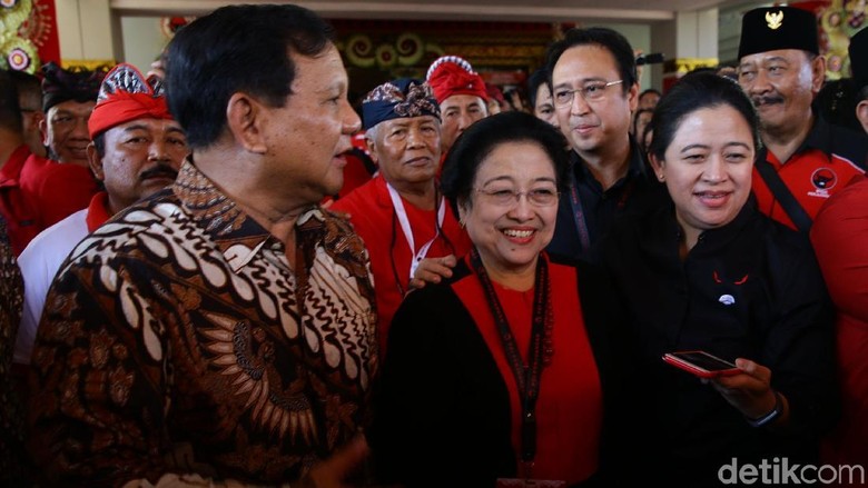 Reuni Pilgub DKI 2012 di Kongres PDIP Reuni Pilgub DKI 2012 di Kongres PDIP