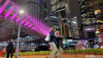 Beginilah indahnya sinaran lampu kota.