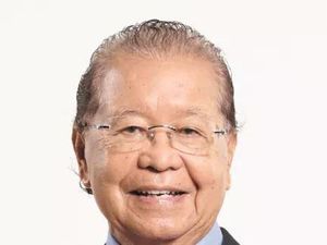 Cosmas Batubara, Perintis Kota Satelit dan Rumah Susun