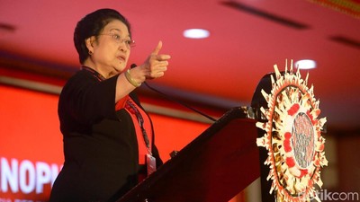 Megawati Sampaikan Pidato Politik di Kongres PDIP