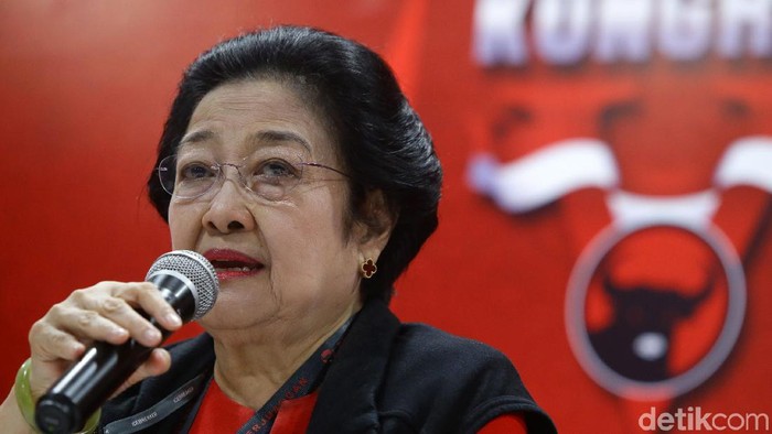 Ketua umum PDIP Megawati Soekarnoputri memberikan keterangan kepada awak media, Bali, Denpasar, Kamis (8/8/2019). Kongres V PDIP di Bali kembali mengukuhkan Megawati Soekarnoputri sebagai ketua umum. Megawati langsung diambil sumpah jabatan di hadapan para kader.