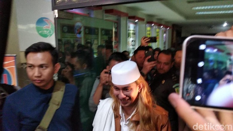 Dieksekusi ke Lapas Pondok Rajeg, Habib Bahar: Alhamdulillah Senang Dieksekusi ke Lapas Pondok Rajeg, Habib Bahar: Alhamdulillah Senang