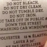 Sekadar mengingatkan, kamu jangan buka baju ini dan lari-lari dalam keadaan telanjang di tempat umum, ya! Foto: Instagram, Brightside