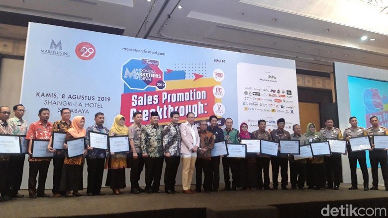 Tiga Polres di Jatim Raih Penghargaan Pelayanan Publik Tiga Polres di Jatim Raih Penghargaan Pelayanan Publik