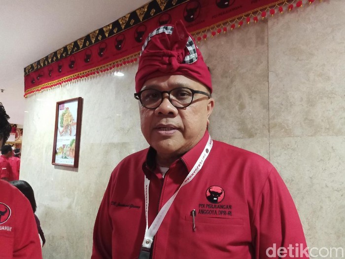 Ketua Badan Hukum PDIP Junimart Girsang (Dita-detik)
