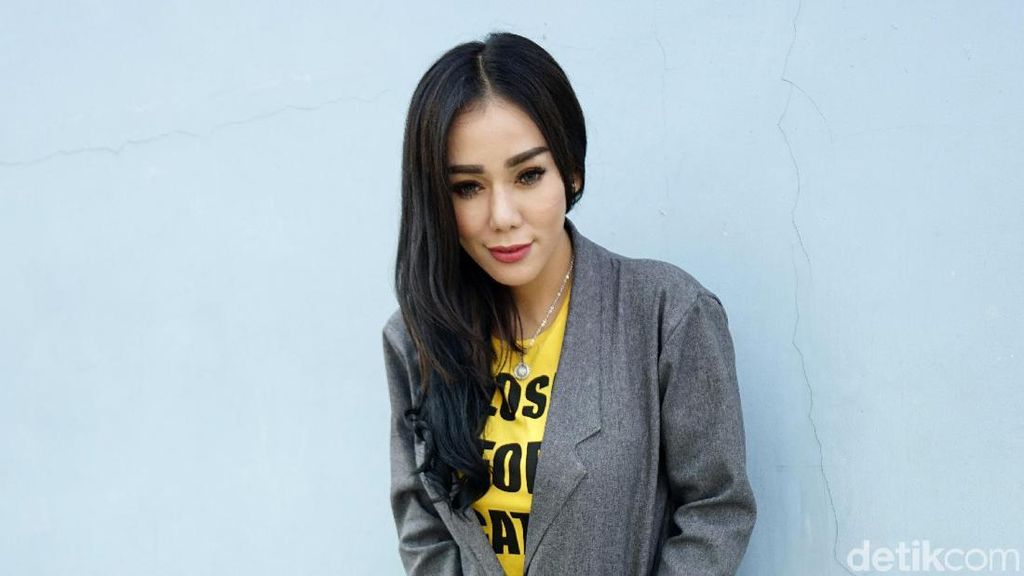 Ditagih Video Bugil Sampai Ditiduri DJ Bebby Fey Polisikan YouTuber Ditagih Video Bugil Sampai Ditiduri DJ Bebby Fey Polisikan YouTuber