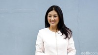 Sarwendah memang selalu setia menemani dan menyemangati Ruben, termasuk saat gerainya kebakaran. Pool/Palevi S/detikFoto.