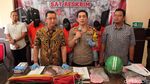 Polisi Perlihatkan 9 Tersangka Ricuh Nobar PSM-Persija